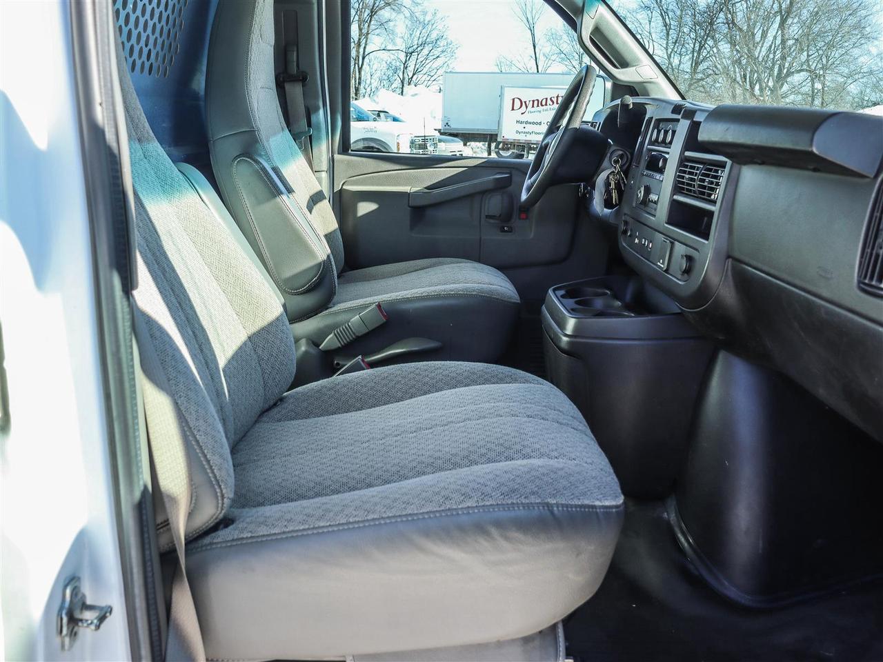 2019 Chevrolet Express  Photo