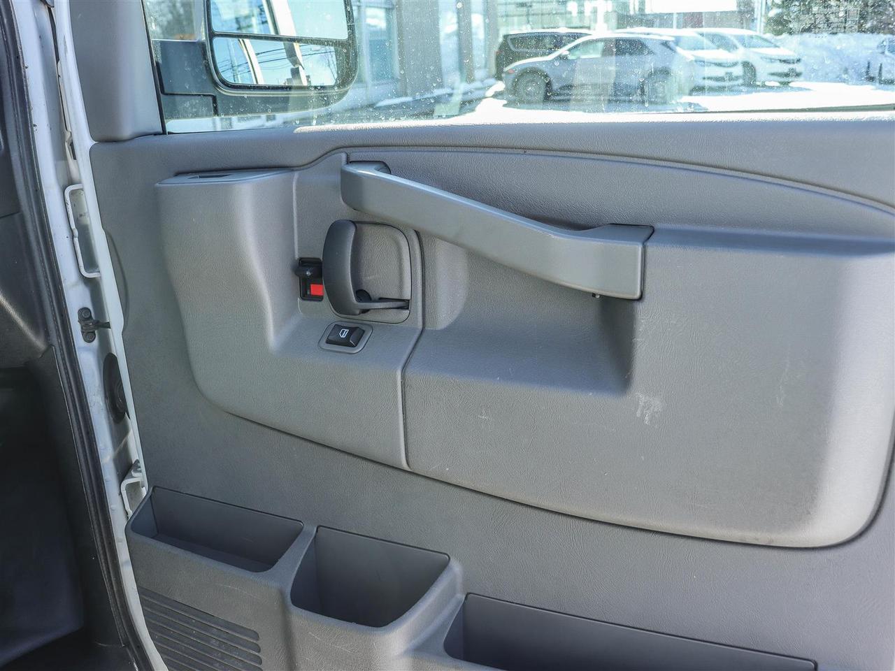2019 Chevrolet Express  Photo
