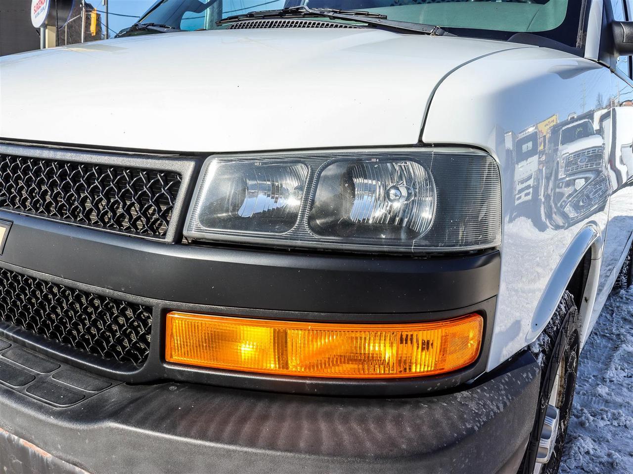 2019 Chevrolet Express  Photo