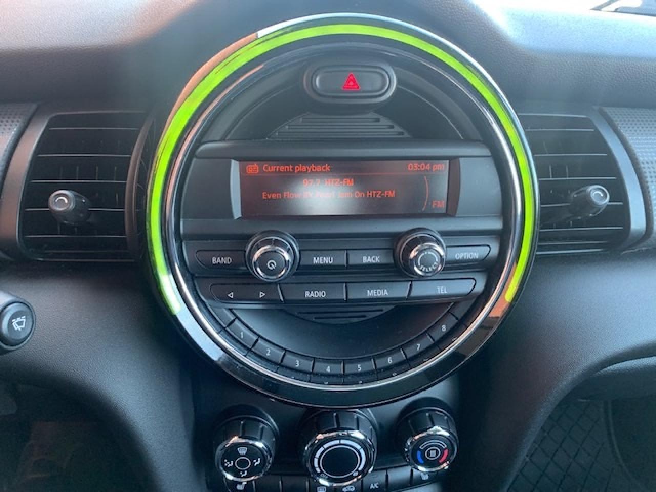 2016 MINI Cooper  Photo