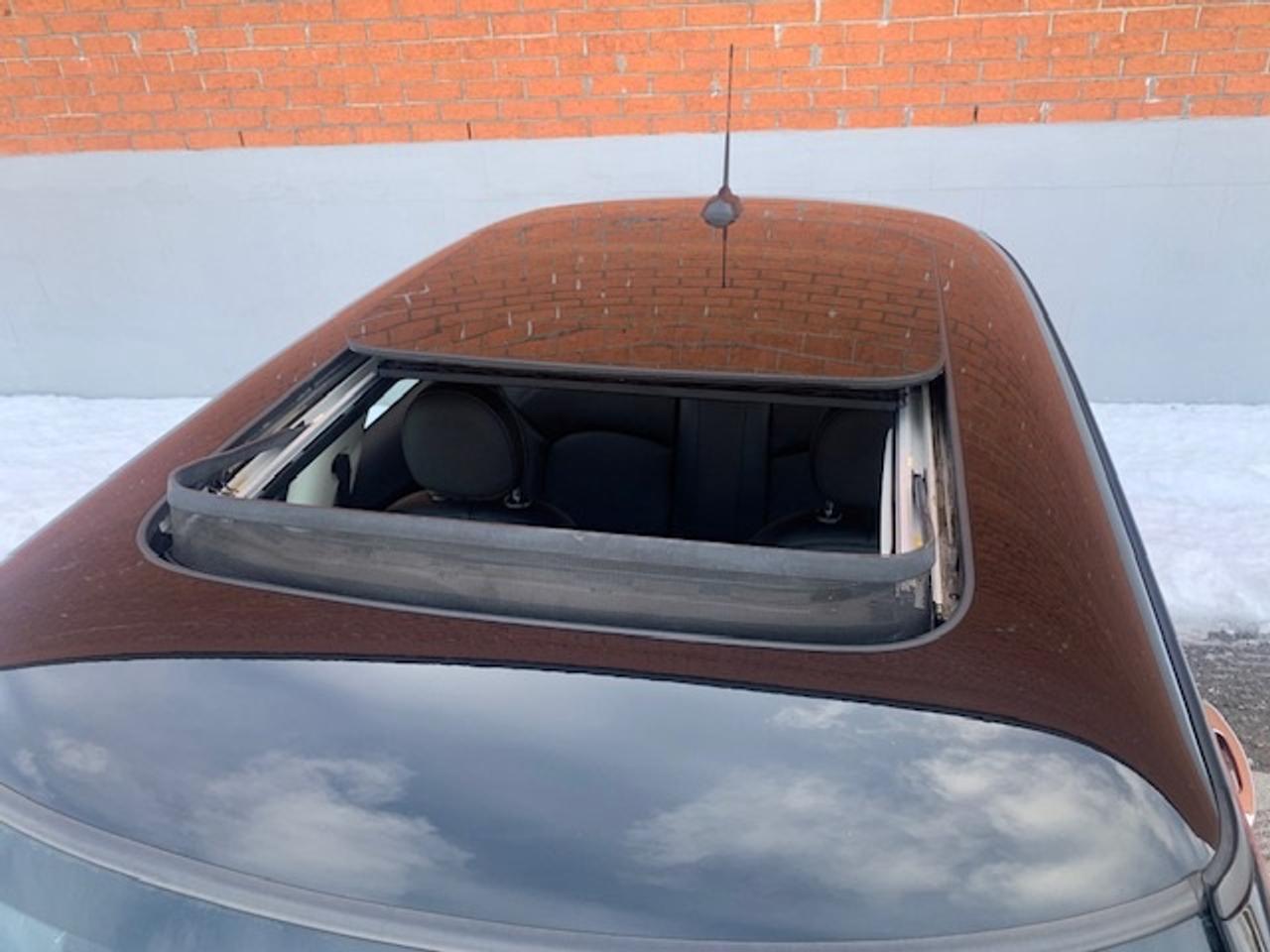 2016 MINI Cooper  Photo