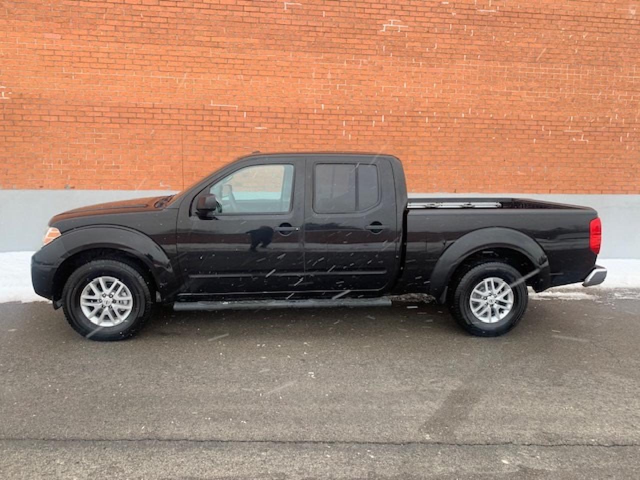 2016 Nissan Frontier SV 4X4 CREW CAB Photo