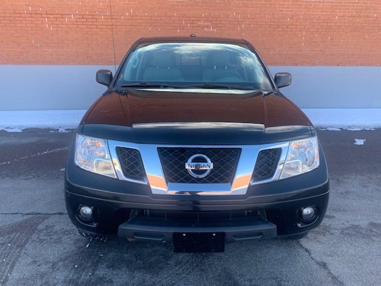 2016 Nissan Frontier SV 4X4 CREW CAB Photo4