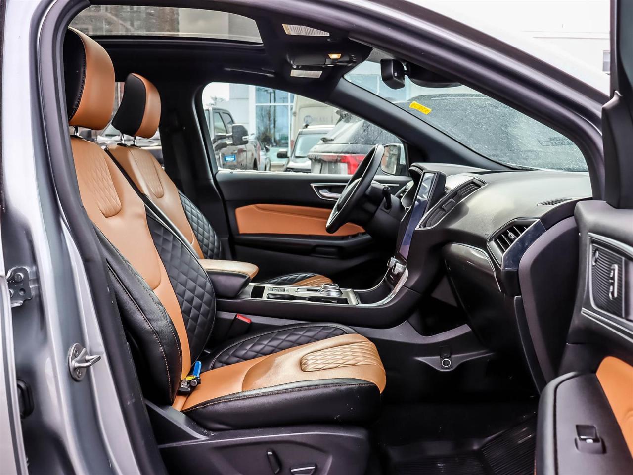 2024 Ford Edge Titanium Photo