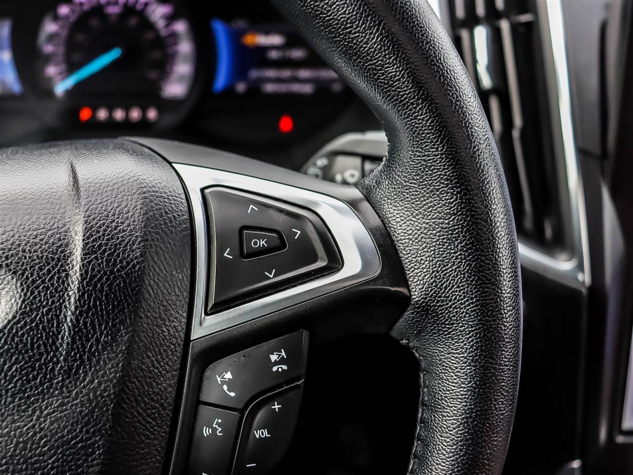 2024 Ford Edge Titanium Photo