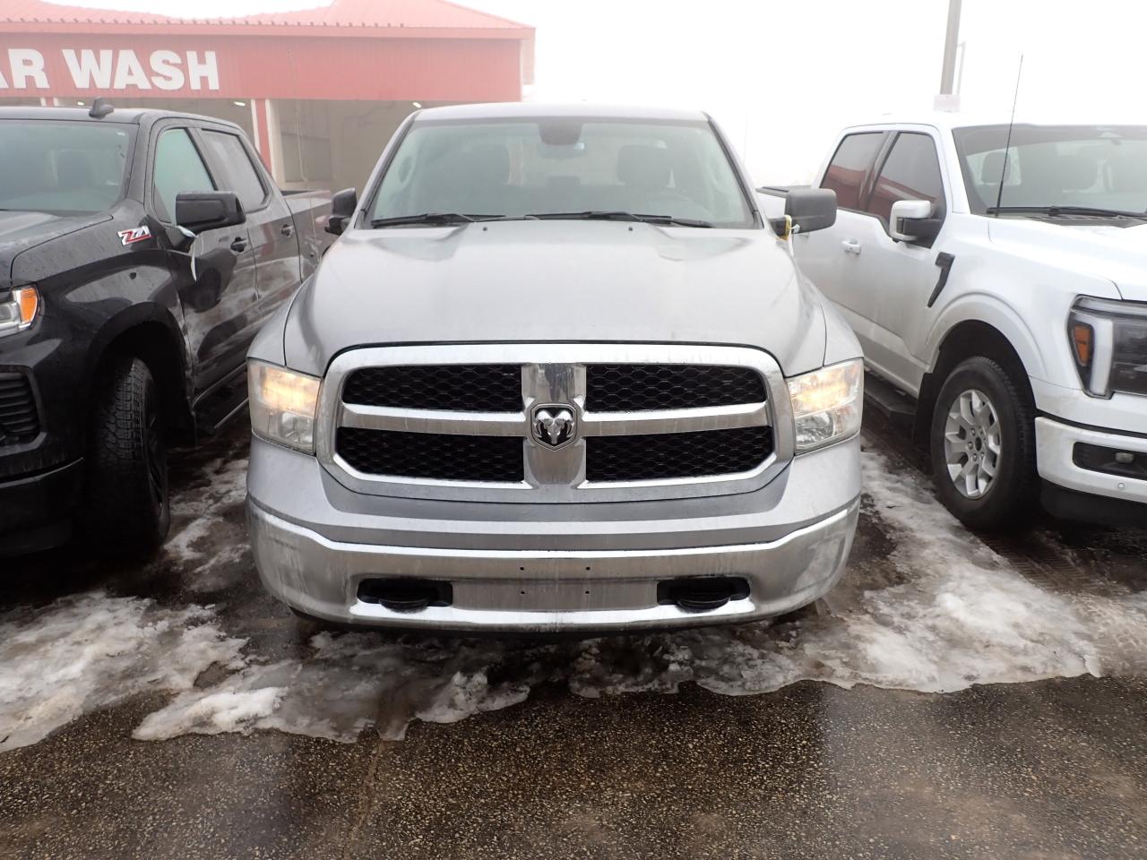 2023 RAM 1500 Classic SLT 4WD CREW CAB 5'7 BOX Photo