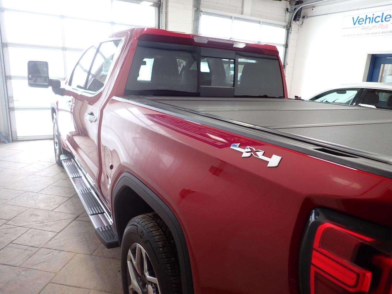 2024 GMC Sierra 1500 SLT CREW CAB 4WD LEATHER SUNROOF Photo4