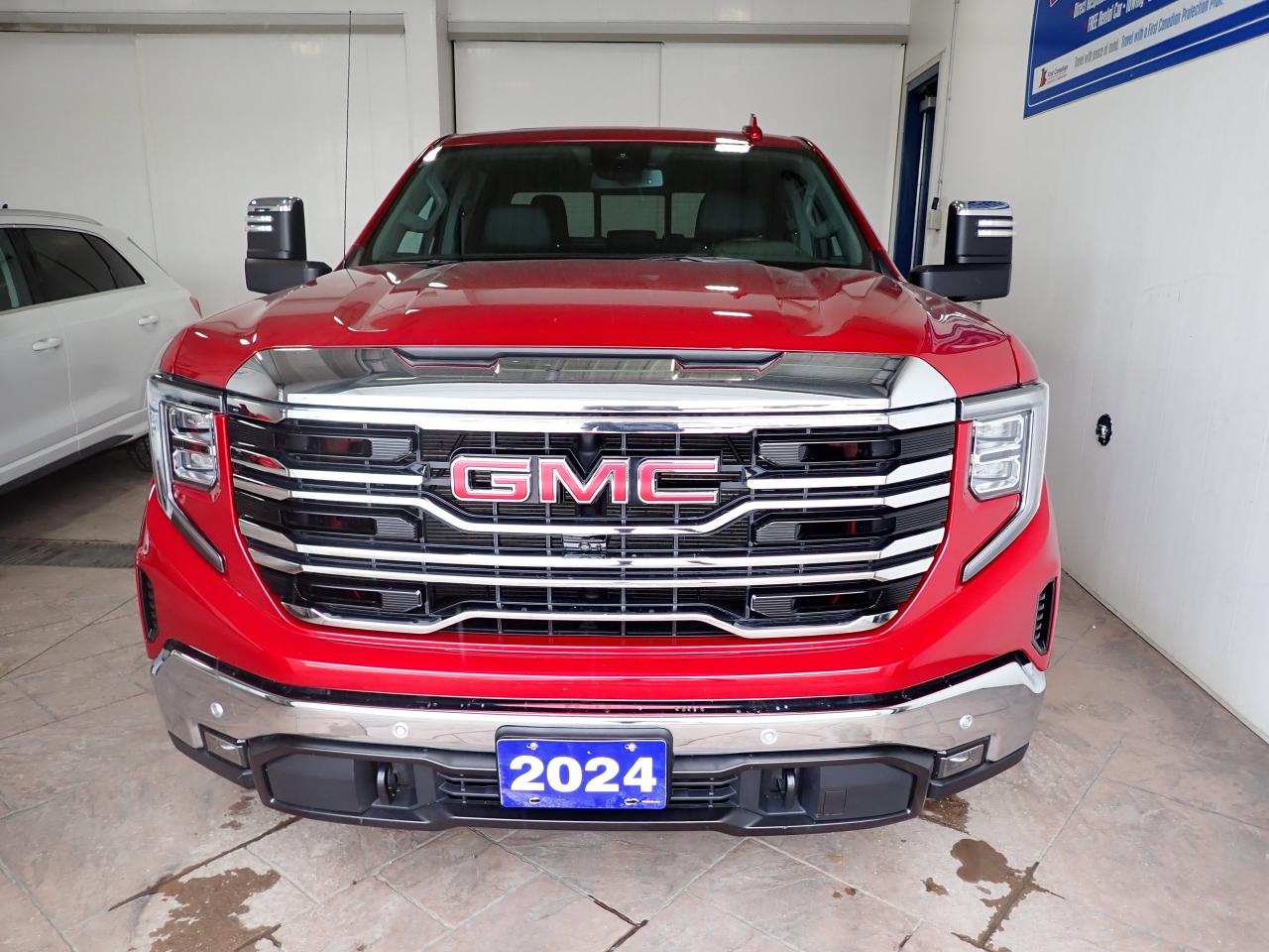 2024 GMC Sierra 1500 SLT CREW CAB 4WD LEATHER SUNROOF Photo