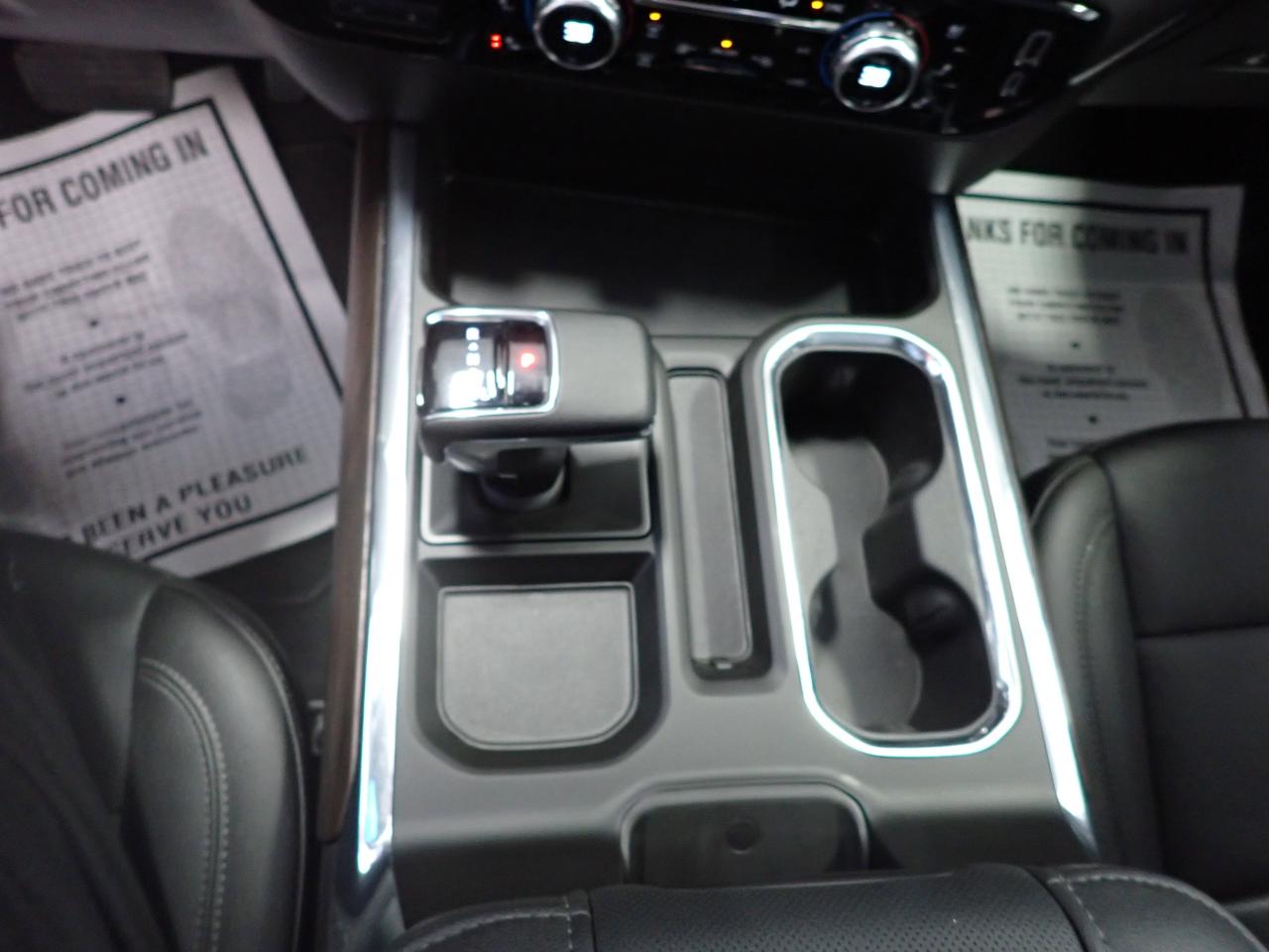 2024 GMC Sierra 1500 SLT CREW CAB 4WD LEATHER SUNROOF Photo