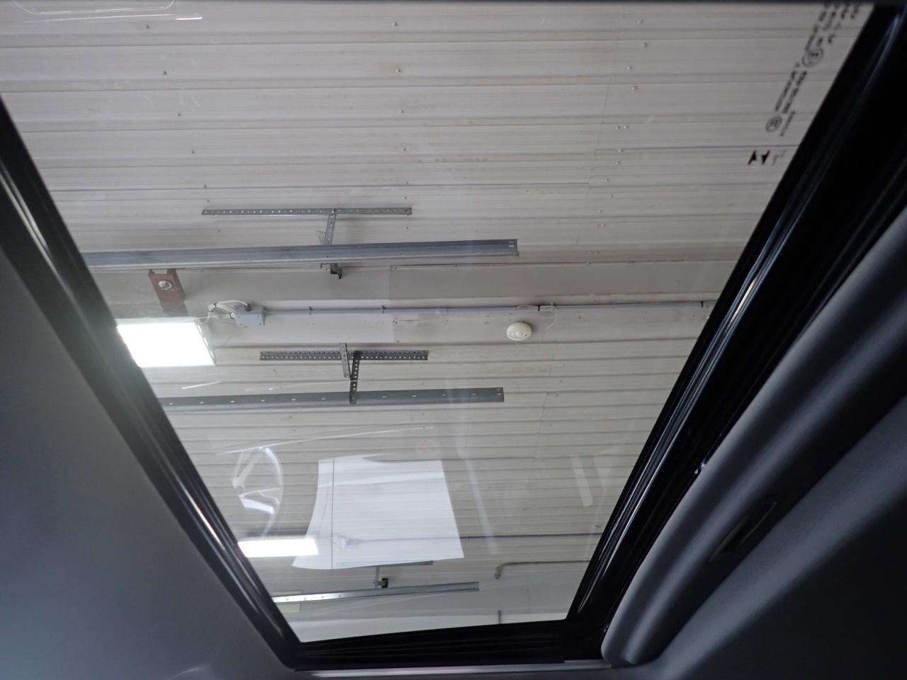 2024 GMC Sierra 1500 SLT CREW CAB 4WD LEATHER SUNROOF Photo