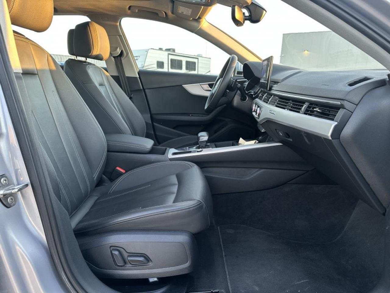 2023 Audi A4 Komfort 45 TFSI quattro Photo