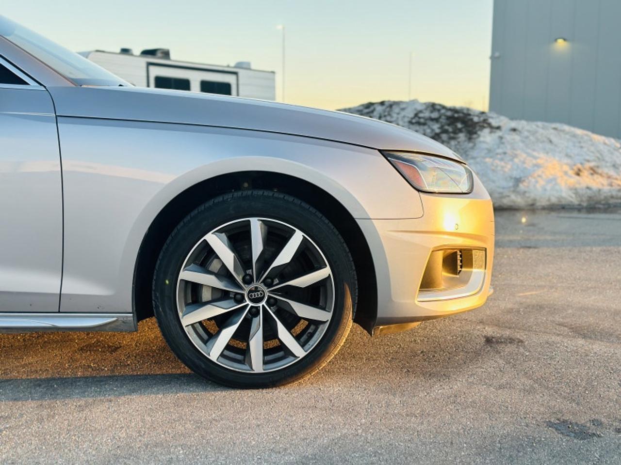 2023 Audi A4 Komfort 45 TFSI quattro Photo