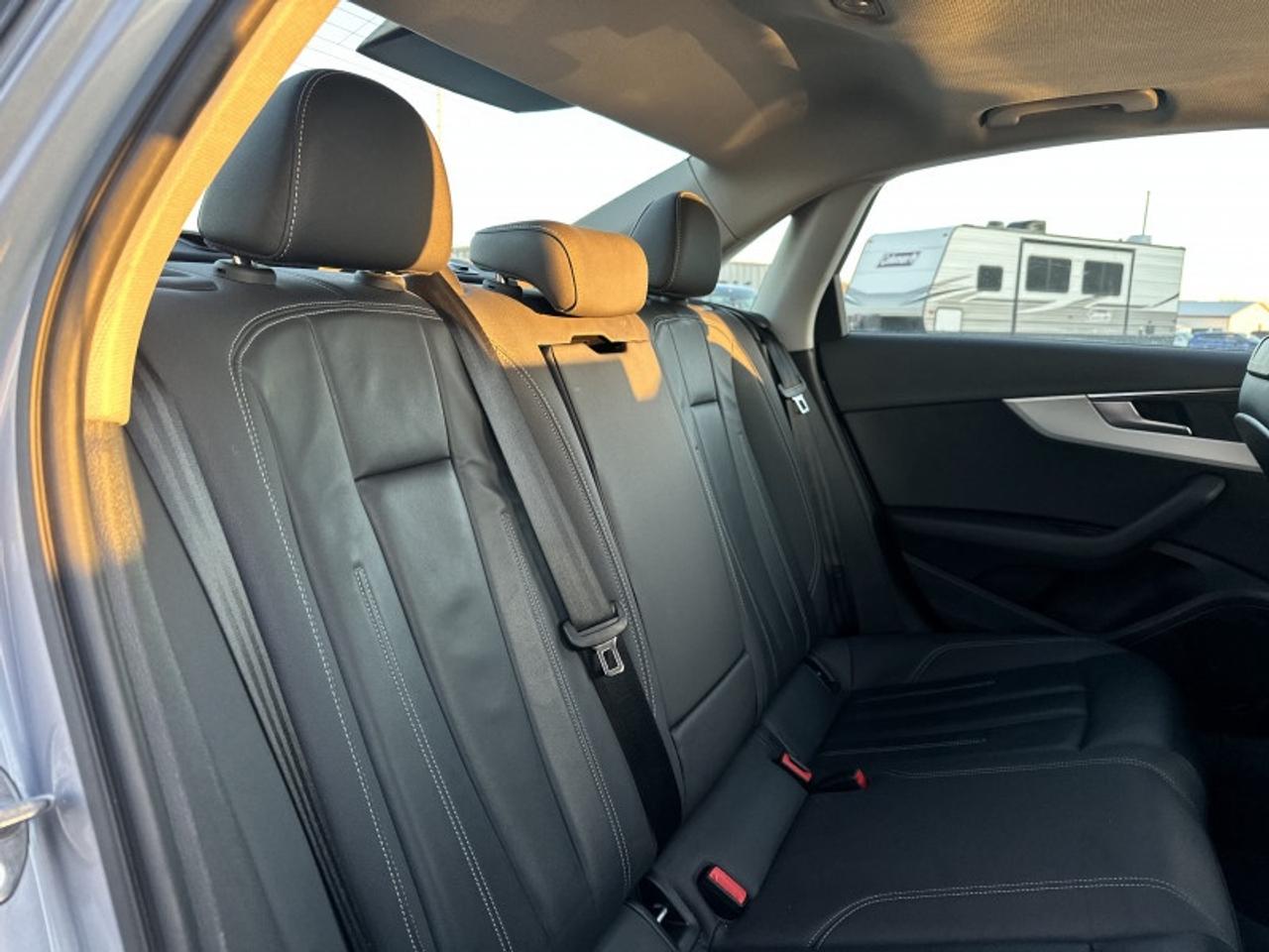 2023 Audi A4 Komfort 45 TFSI quattro Photo