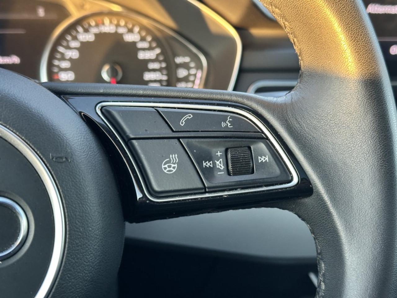 2023 Audi A4 Komfort 45 TFSI quattro Photo