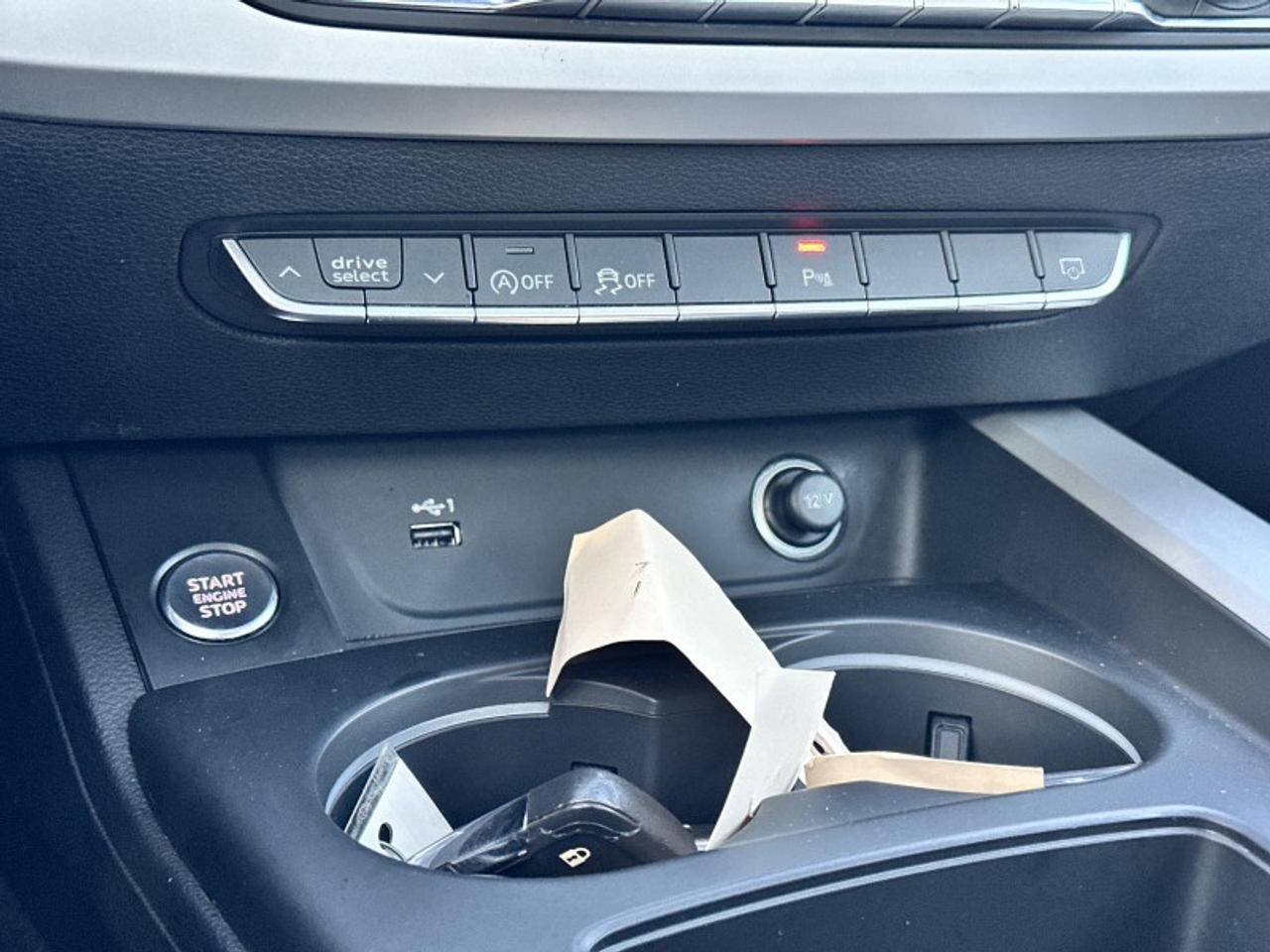 2023 Audi A4 Komfort 45 TFSI quattro Photo