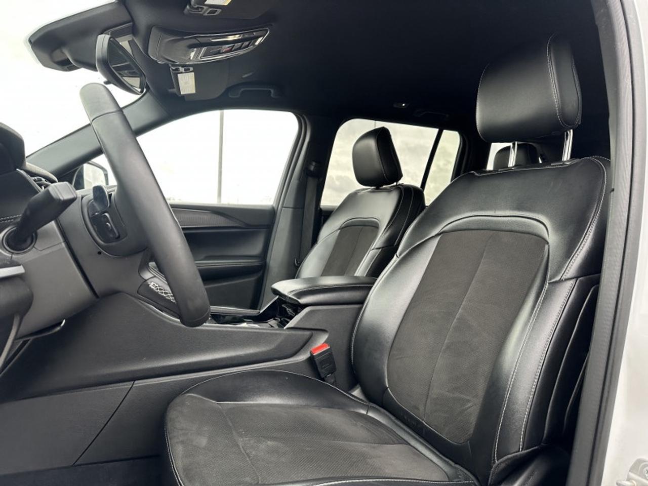 2023 Jeep Grand Cherokee Laredo Photo