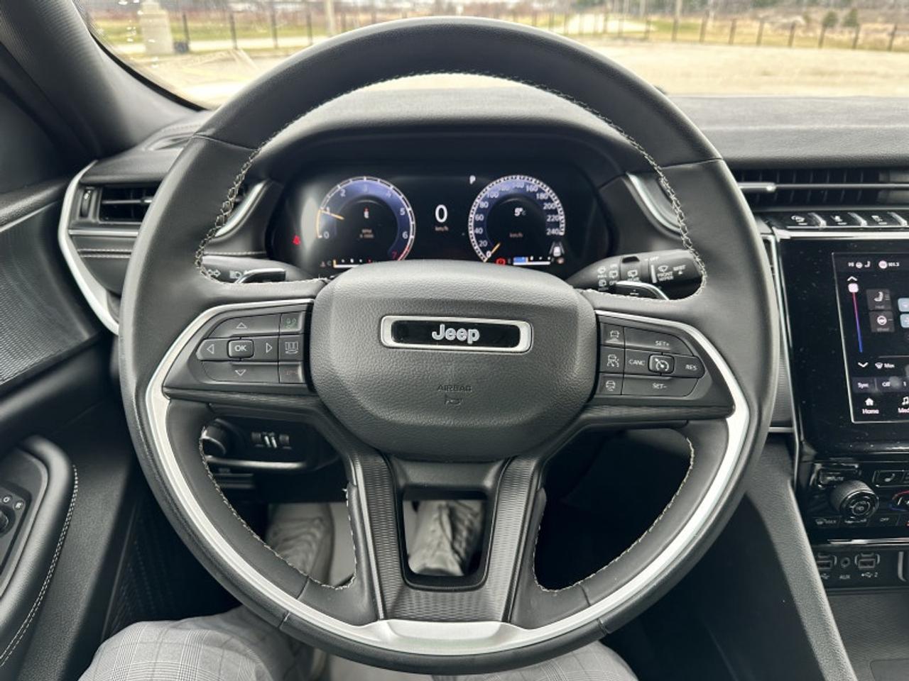 2023 Jeep Grand Cherokee Laredo Photo