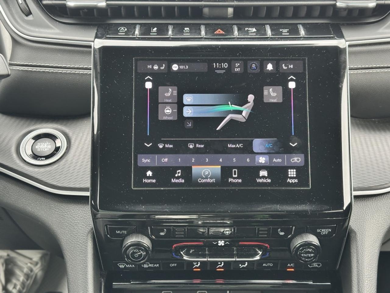 2023 Jeep Grand Cherokee Laredo Photo