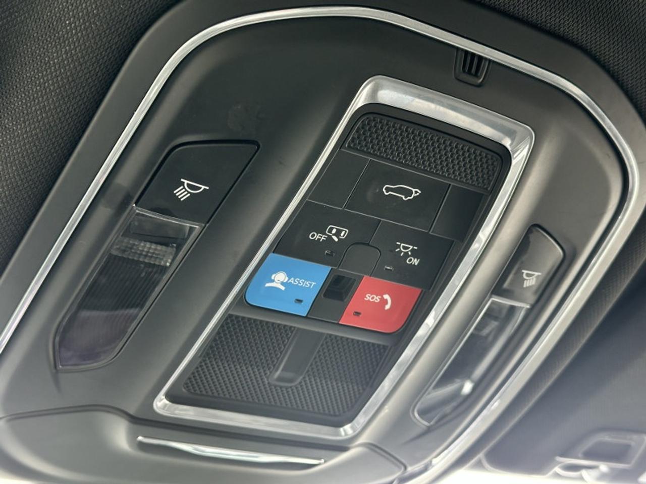 2023 Jeep Grand Cherokee Laredo Photo