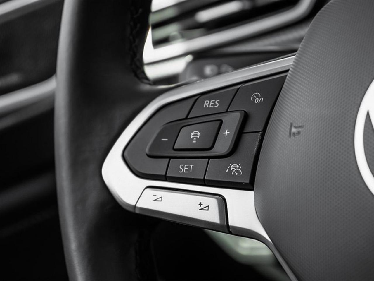 2026 Volkswagen Atlas Cross Sport Execline Photo