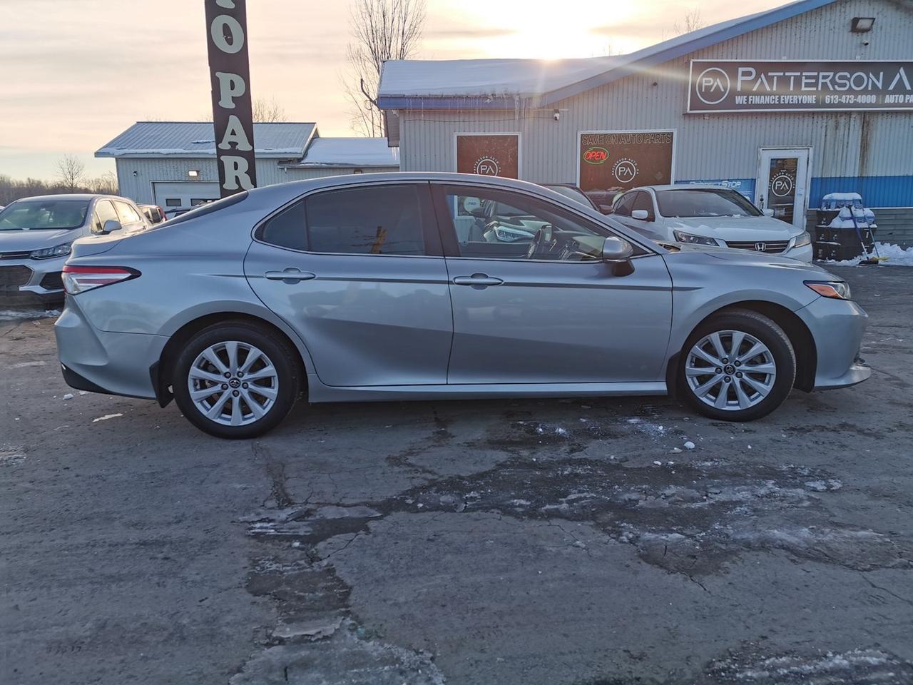 2019 Toyota Camry LE Photo