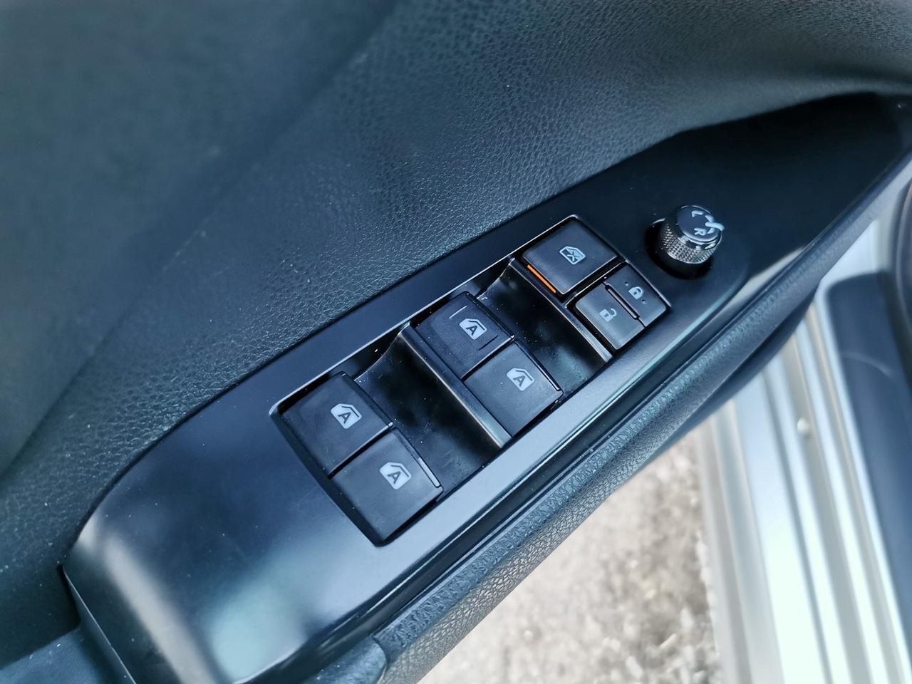 2019 Toyota Camry LE Photo