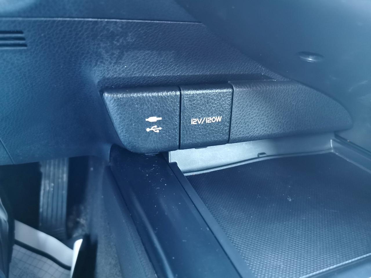 2019 Toyota Camry LE Photo