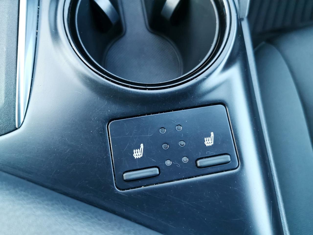 2019 Toyota Camry LE Photo