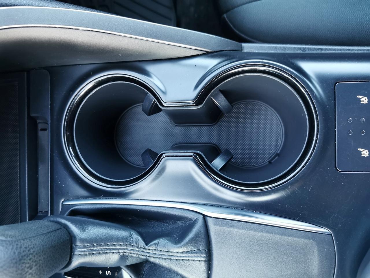 2019 Toyota Camry LE Photo