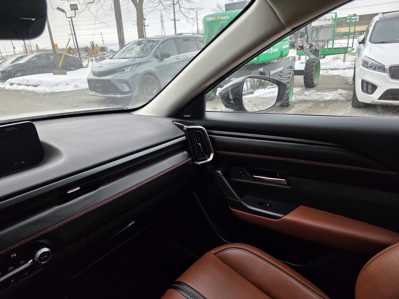 2023 Mazda CX-50 Meridian Edition | Apple Car Play | Moonroof | Heated Seats | Photo