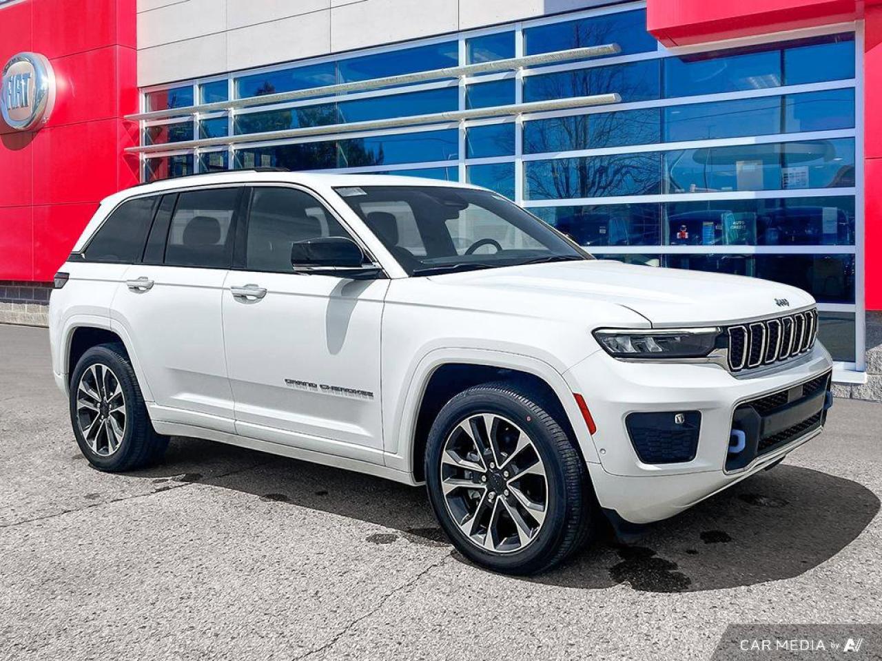 2023 Jeep Grand Cherokee 4xe Overland | Navigation | Leather | Sunroof | Rain Sensing Wipers | Remote Start | Apple Carplay | Photo