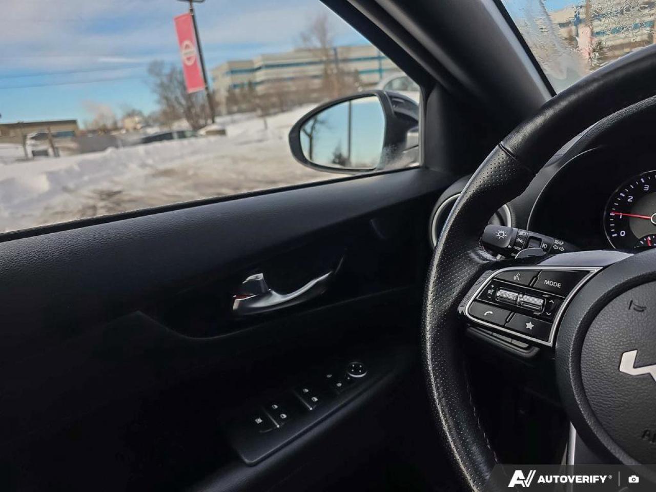 2023 Kia Forte5 GT Photo