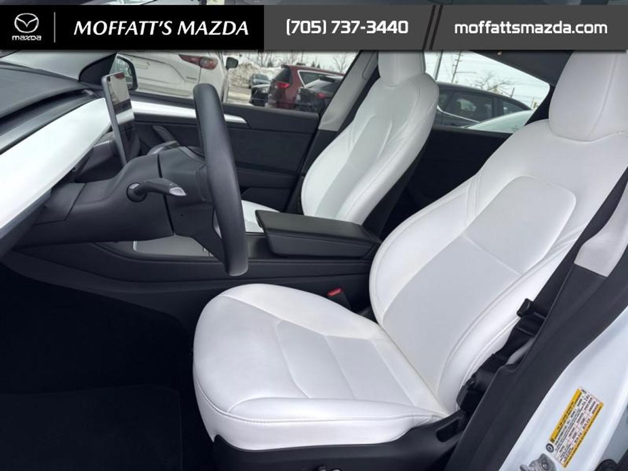 2025 Tesla Model Y PERFORMANCE Photo