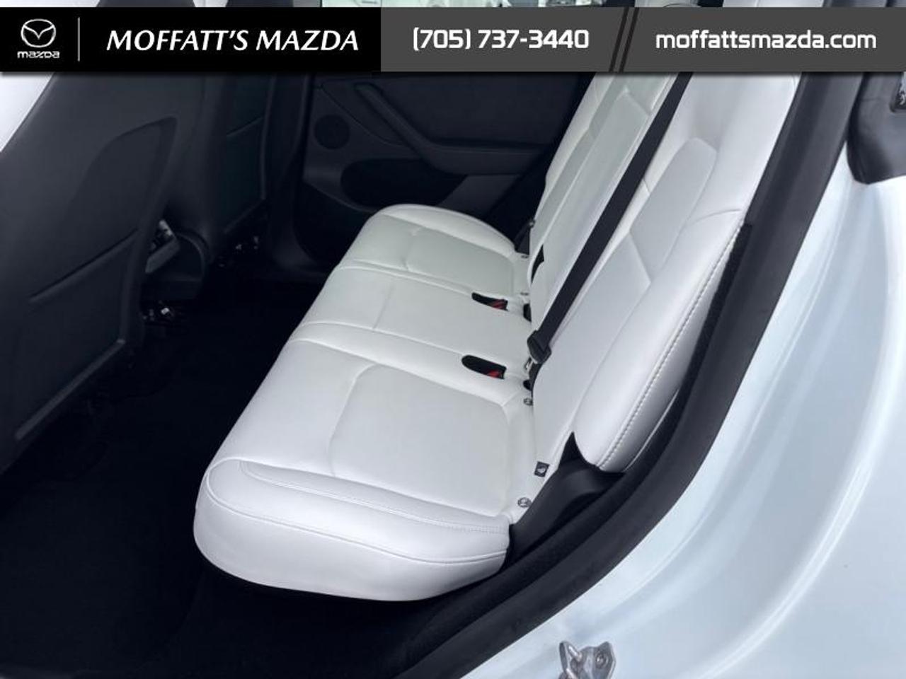 2025 Tesla Model Y PERFORMANCE Photo