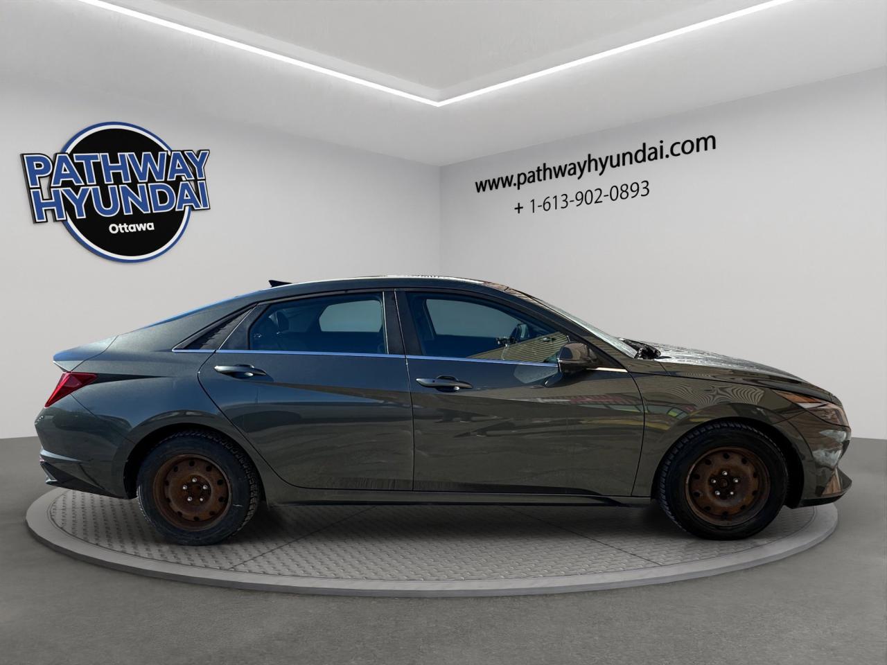 2021 Hyundai Elantra Ultimate Tech | Reverse Cam | Heated Seats Photo