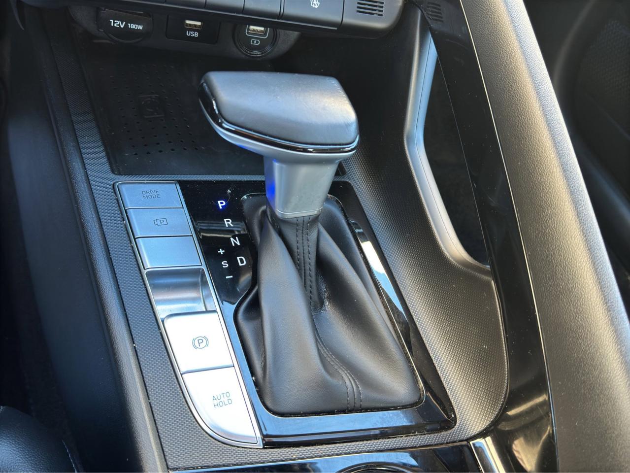 2021 Hyundai Elantra Ultimate Tech | Reverse Cam | Heated Seats Photo