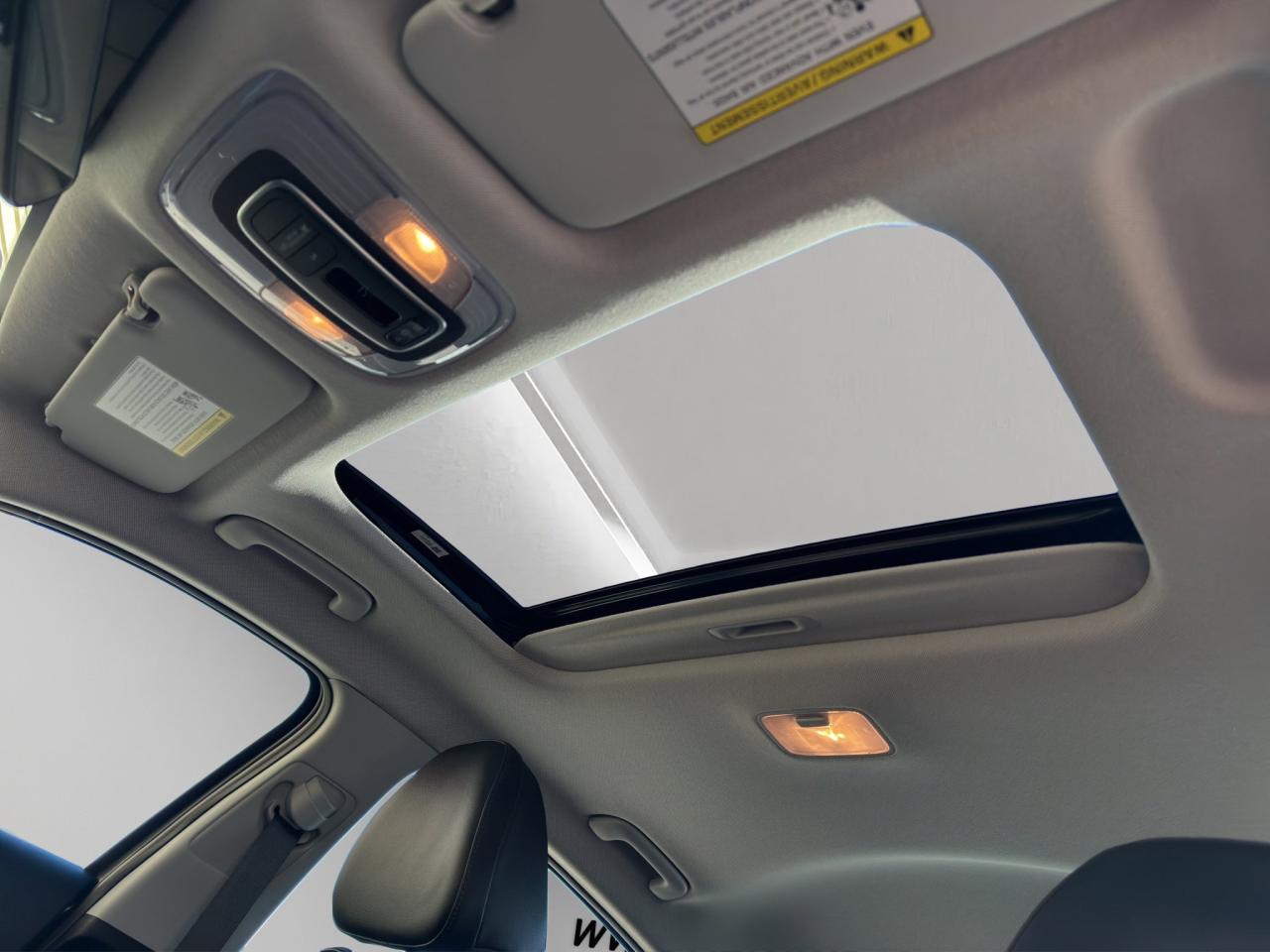 2021 Hyundai Elantra Ultimate Tech | Reverse Cam | Heated Seats Photo