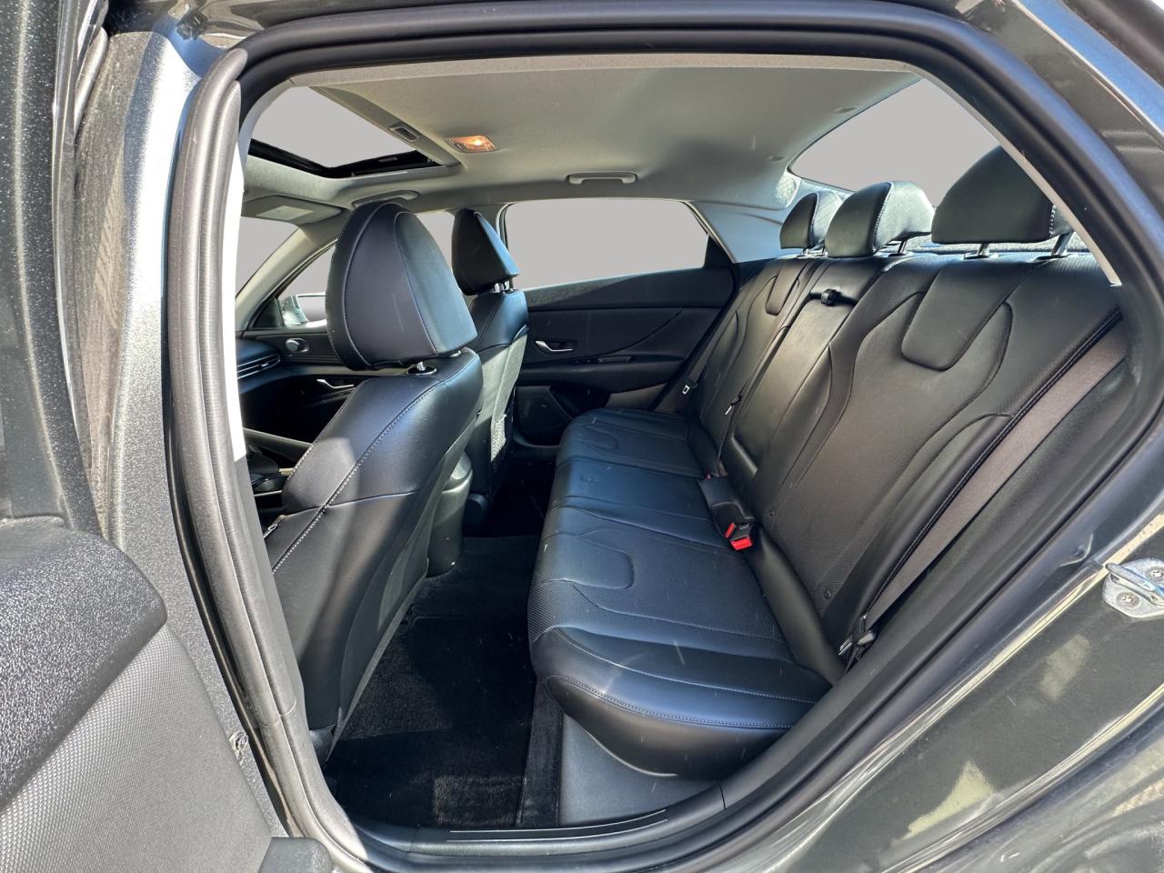 2021 Hyundai Elantra Ultimate Tech | Reverse Cam | Heated Seats Photo