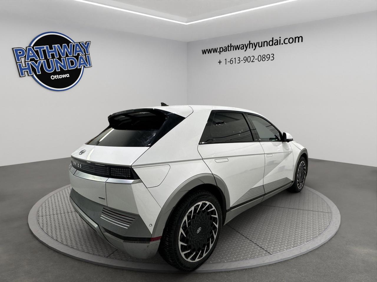 2023 Hyundai IONIQ 5 Preferred | Reverse Cam | Heated Seats Photo