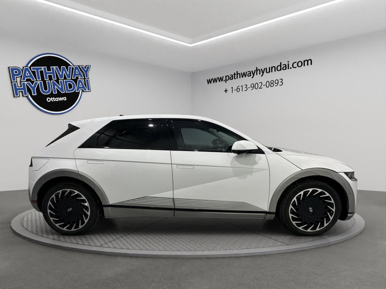 2023 Hyundai IONIQ 5 Preferred | Reverse Cam | Heated Seats Photo