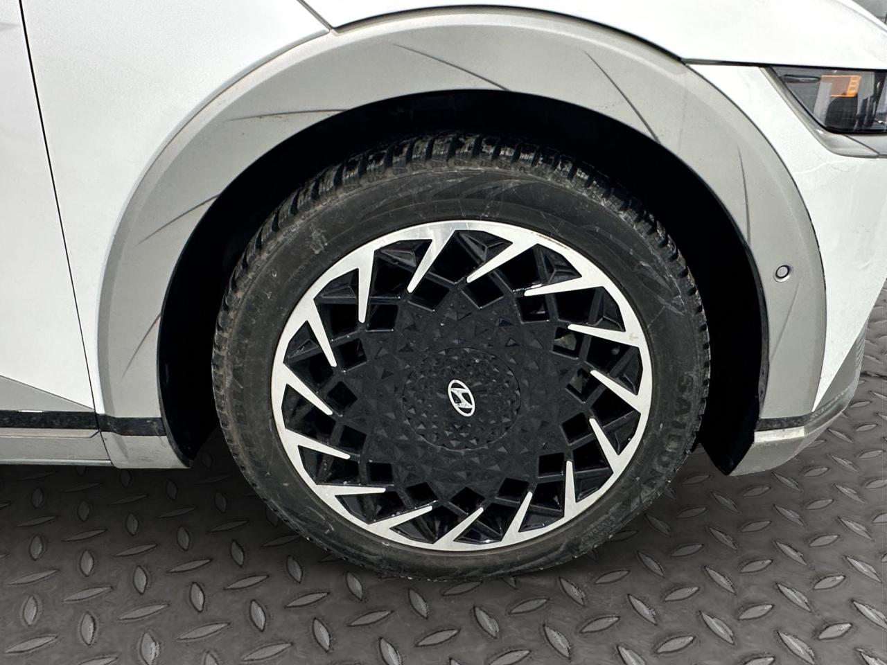 2023 Hyundai IONIQ 5 Preferred | Reverse Cam | Heated Seats Photo