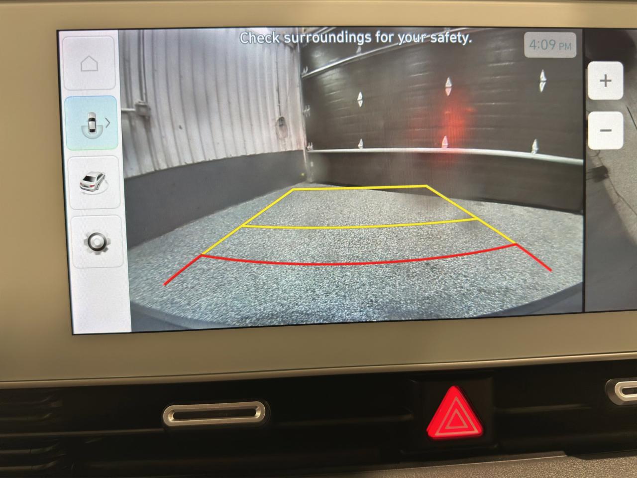 2023 Hyundai IONIQ 5 Preferred | Reverse Cam | Heated Seats Photo