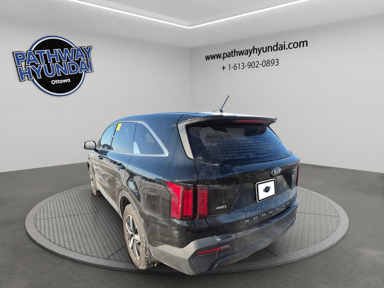 2021 Kia Sorento LX Premium Photo2