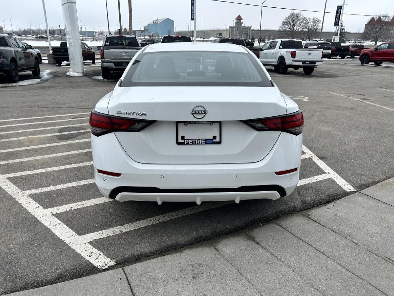 2024 Nissan Sentra S Photo