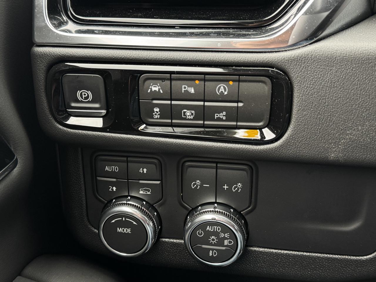 2026 GMC Yukon Elevation Photo