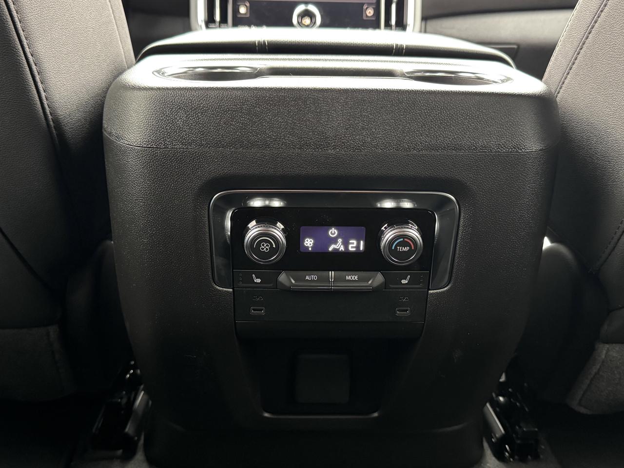 2026 GMC Yukon Elevation Photo