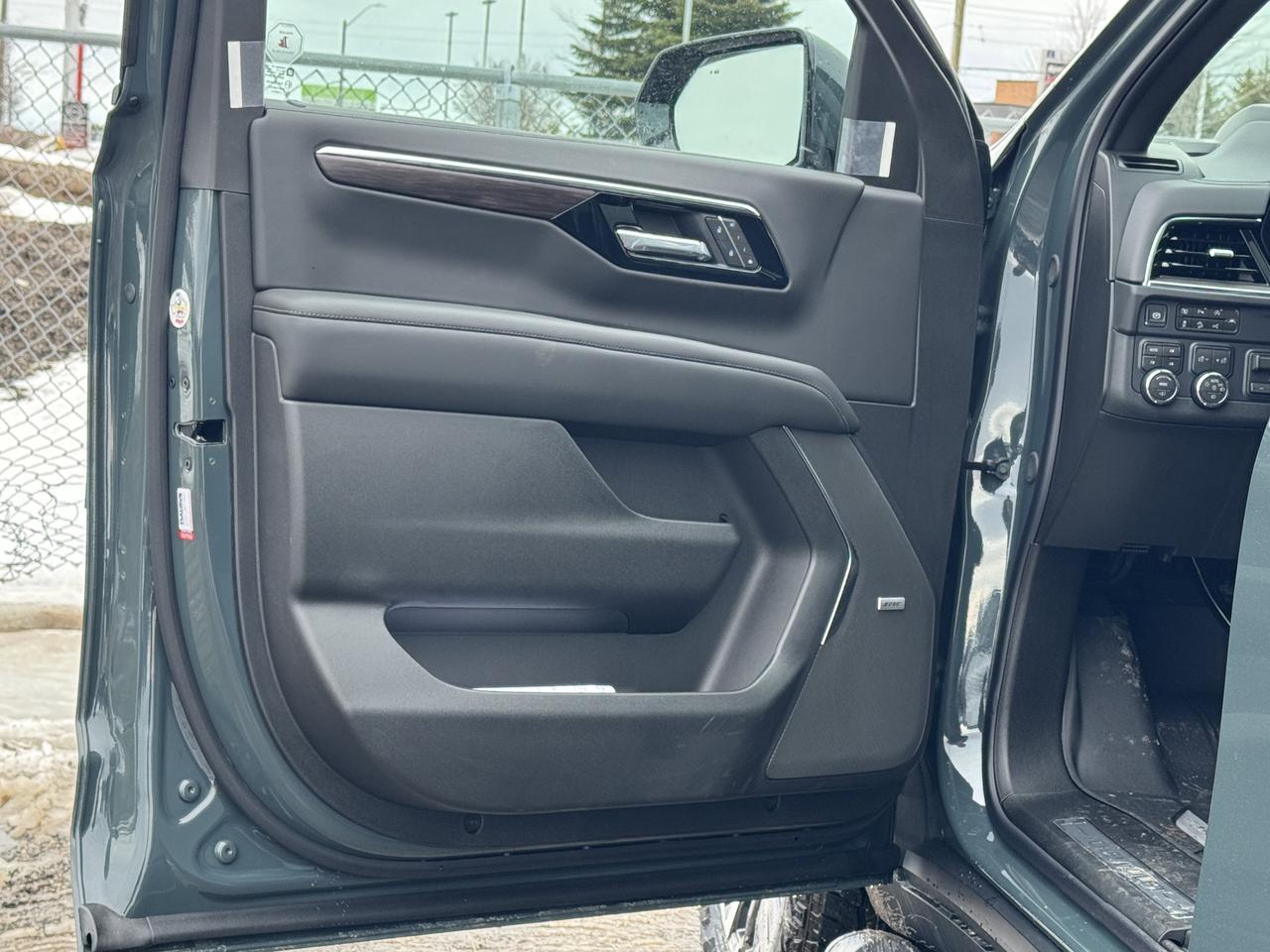 2026 Chevrolet Suburban Z71 Photo