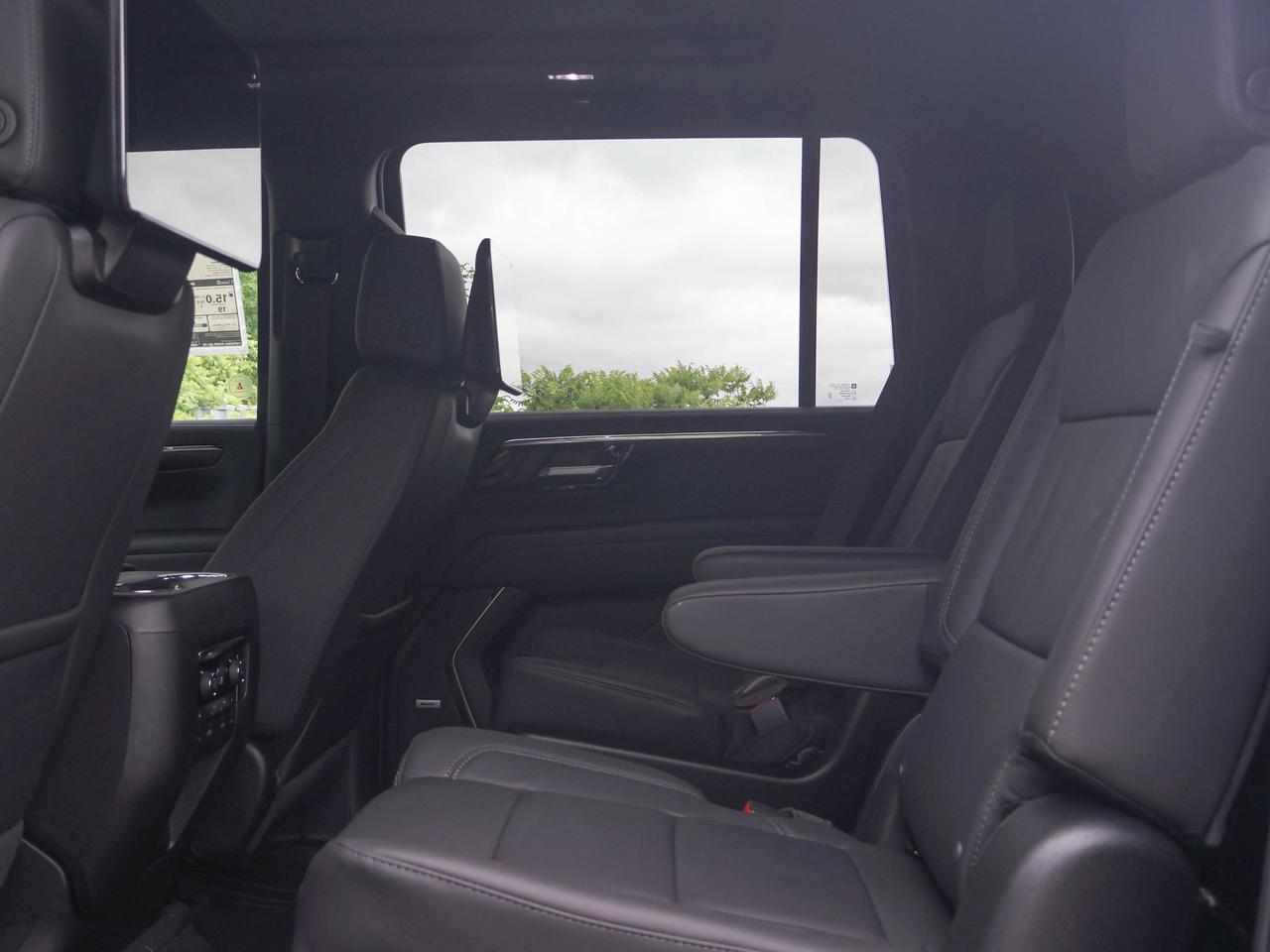 2026 Chevrolet Suburban Z71 Photo