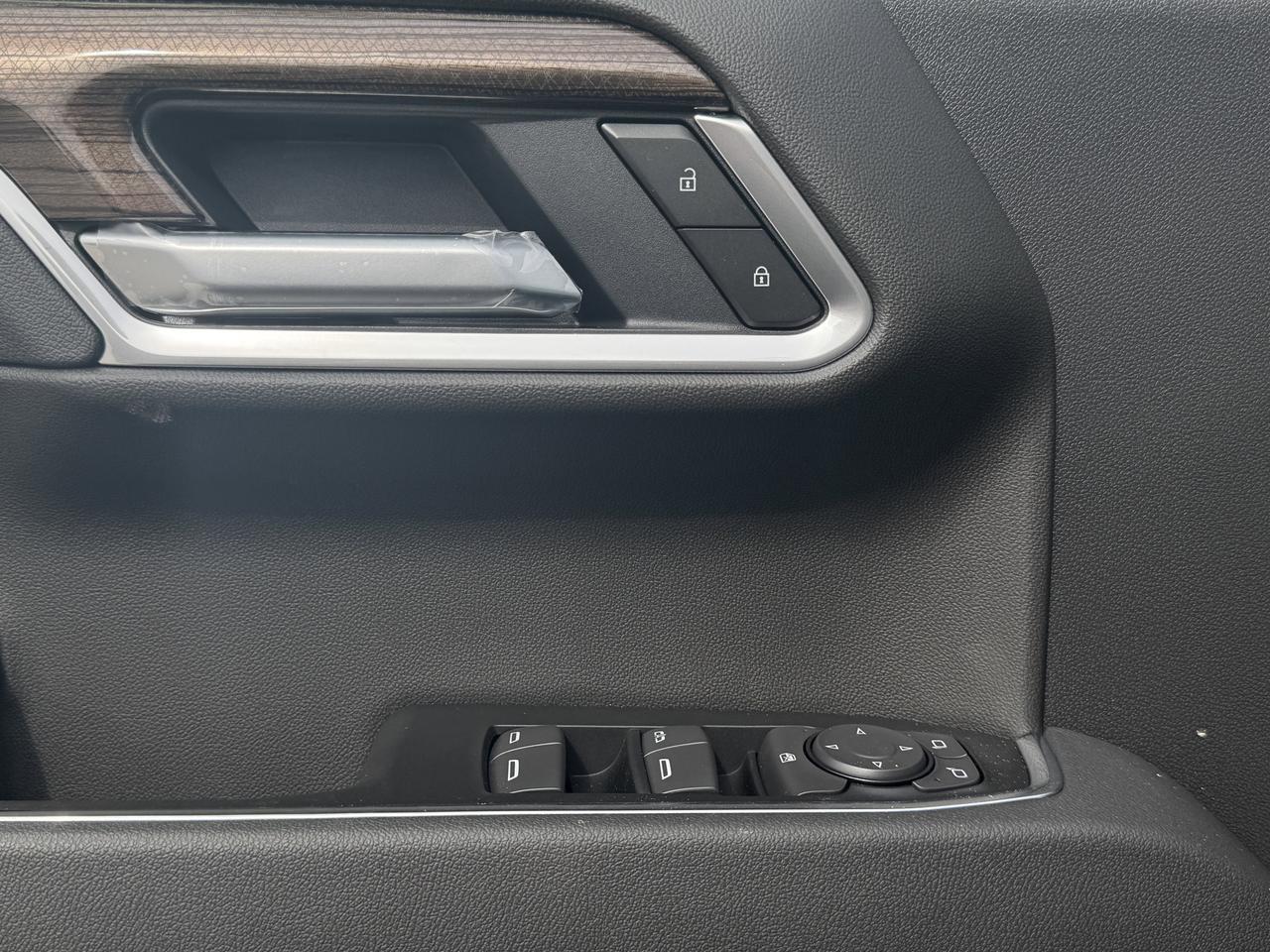 2026 Chevrolet Silverado 1500 RST Photo