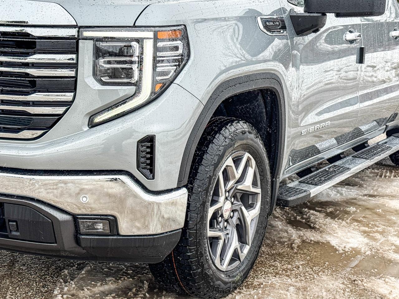 2026 GMC Sierra 1500 SLT Photo3